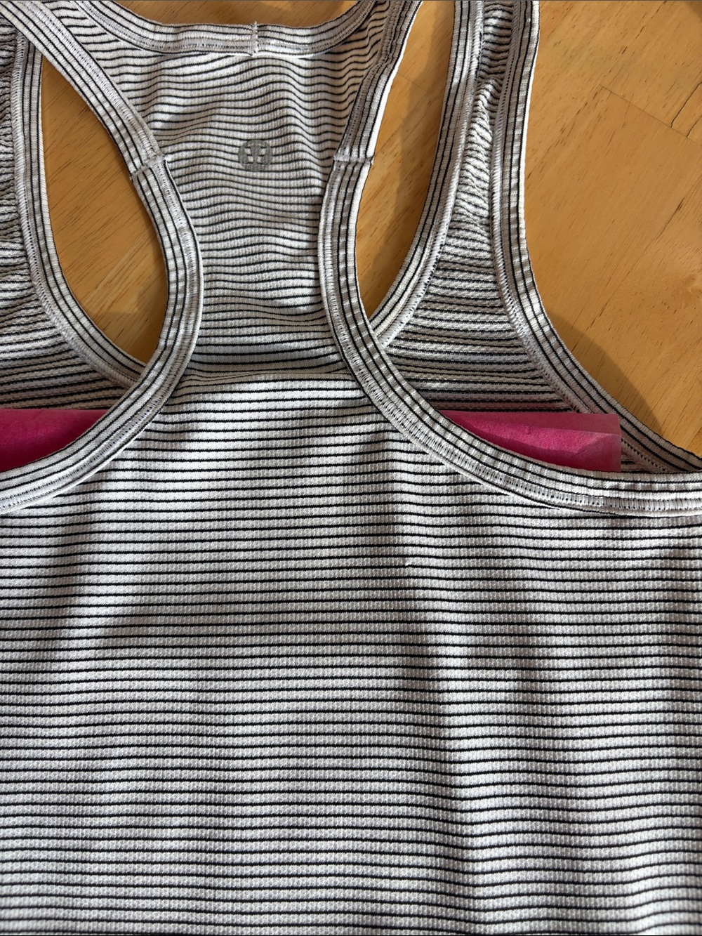 Lululemon Run: Swiftly Tech Racerback Striped Blk/white Tank Size 4 - Picture 8 of 8